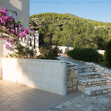 Sun House Apartments Bol Dış mekan fotoğraf