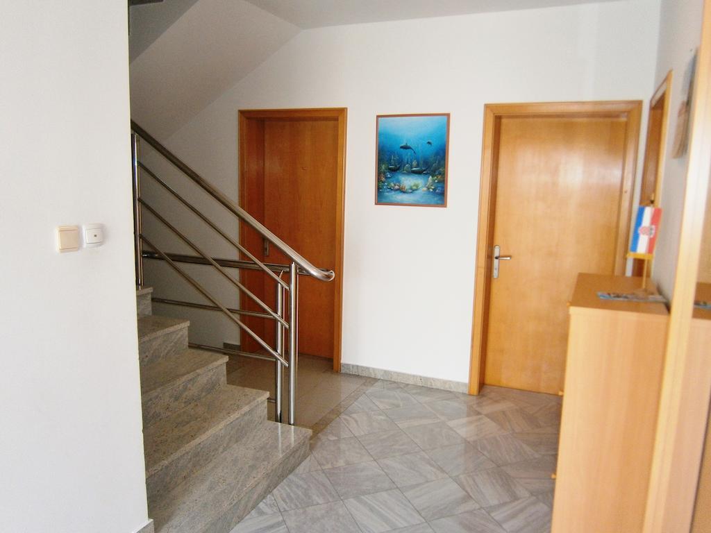 Sun House Apartments Bol Dış mekan fotoğraf