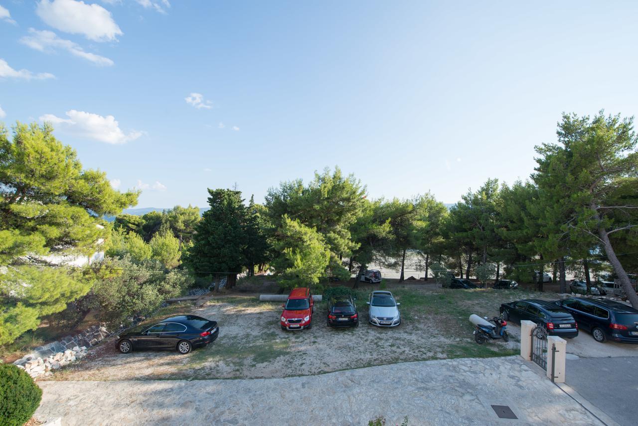 Sun House Apartments Bol Dış mekan fotoğraf