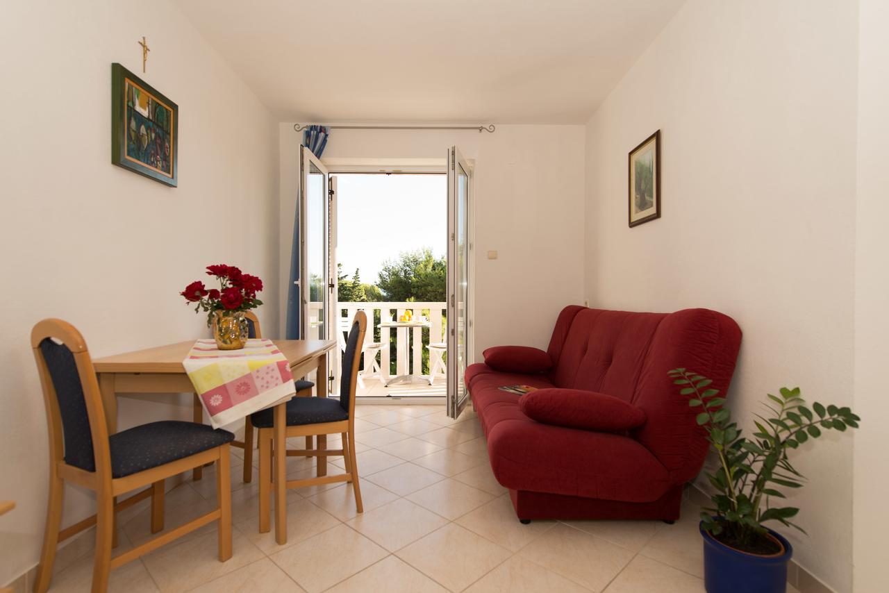 Sun House Apartments Bol Dış mekan fotoğraf