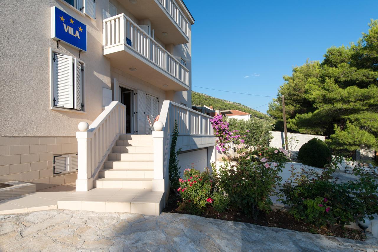 Sun House Apartments Bol Dış mekan fotoğraf