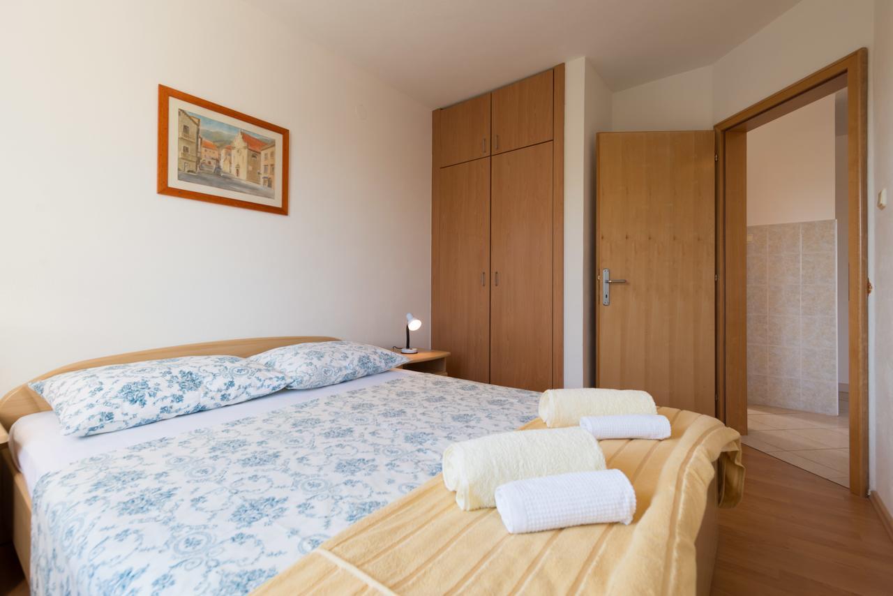 Sun House Apartments Bol Dış mekan fotoğraf