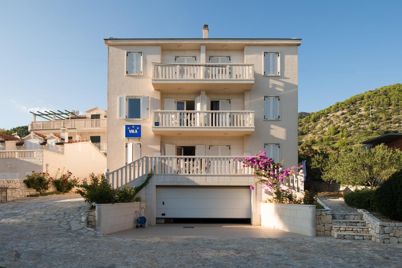 Sun House Apartments Bol Dış mekan fotoğraf
